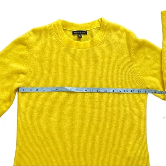 Banana Republic vibrant yellow wool blend crew neck long sleeve sweater Sz: M - Picture 6 of 9
